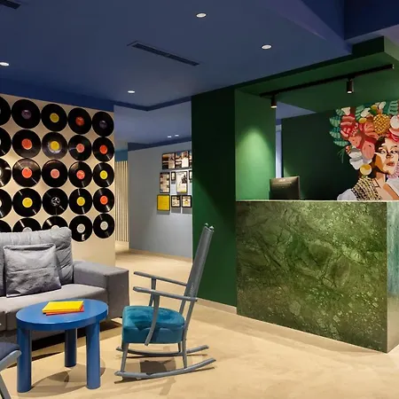 Coeo Pod Hostel